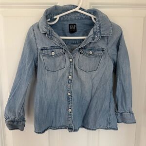 GAP Kids Light Blue Button Down Shirt - Size 4t